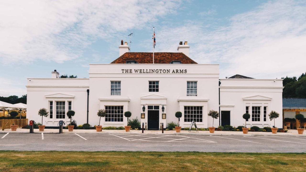 The Wellington Arms - Basingstoke-Reading Hotel Heckfield Exterior photo