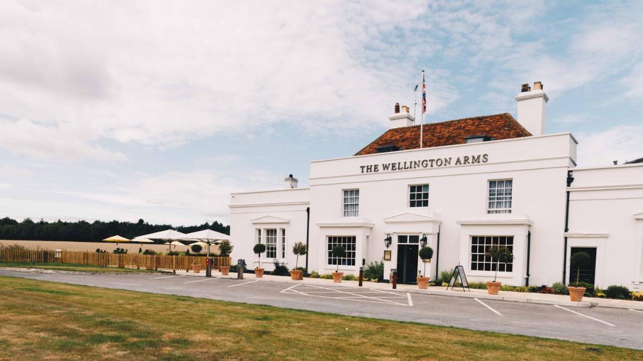 The Wellington Arms - Basingstoke-Reading Hotel Heckfield Exterior photo